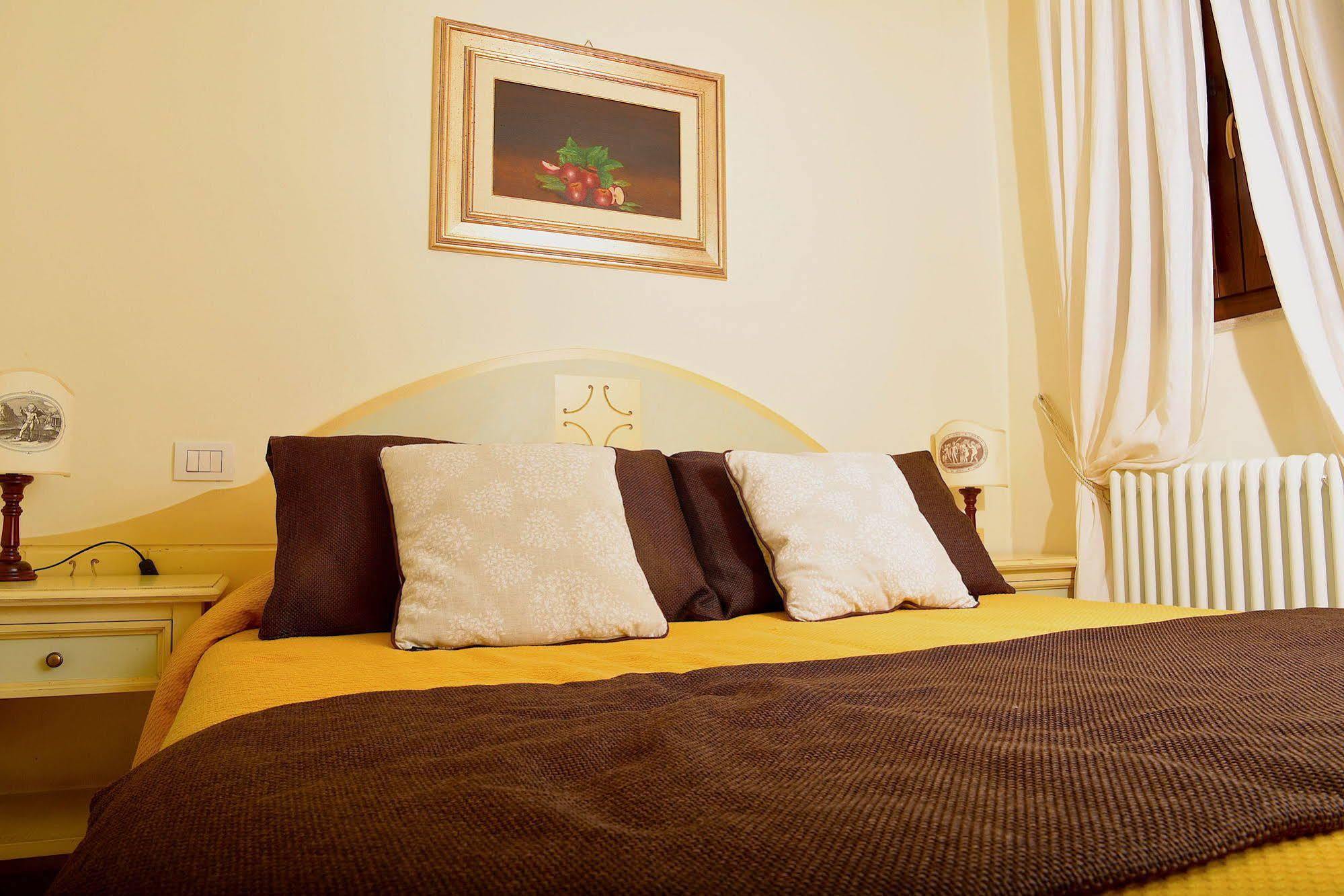 Residenze L'Uncinaia Holiday House Bed & Breakfast Perugia Exterior photo