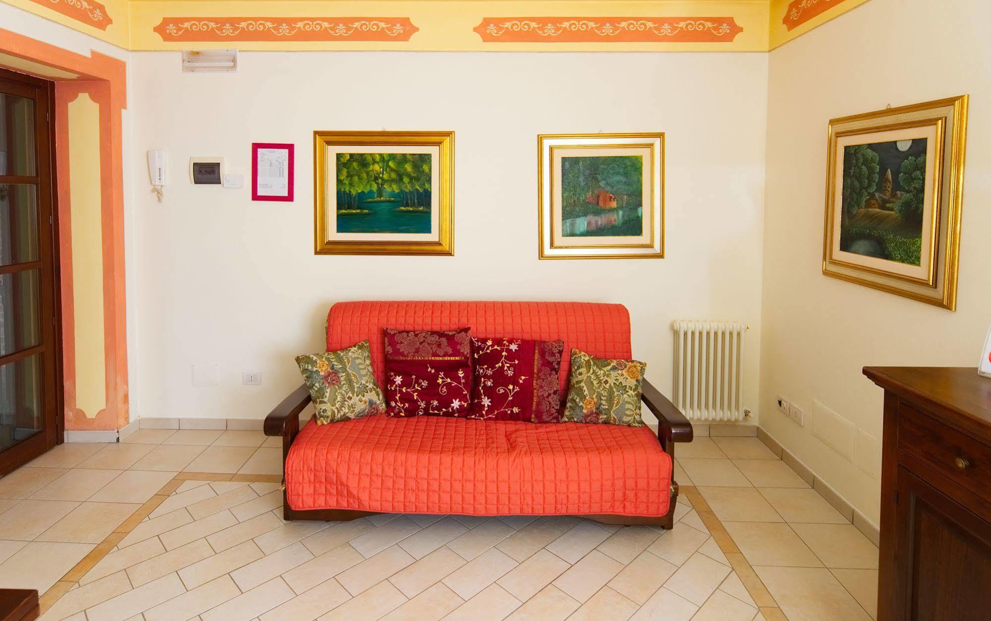 Residenze L'Uncinaia Holiday House Bed & Breakfast Perugia Exterior photo