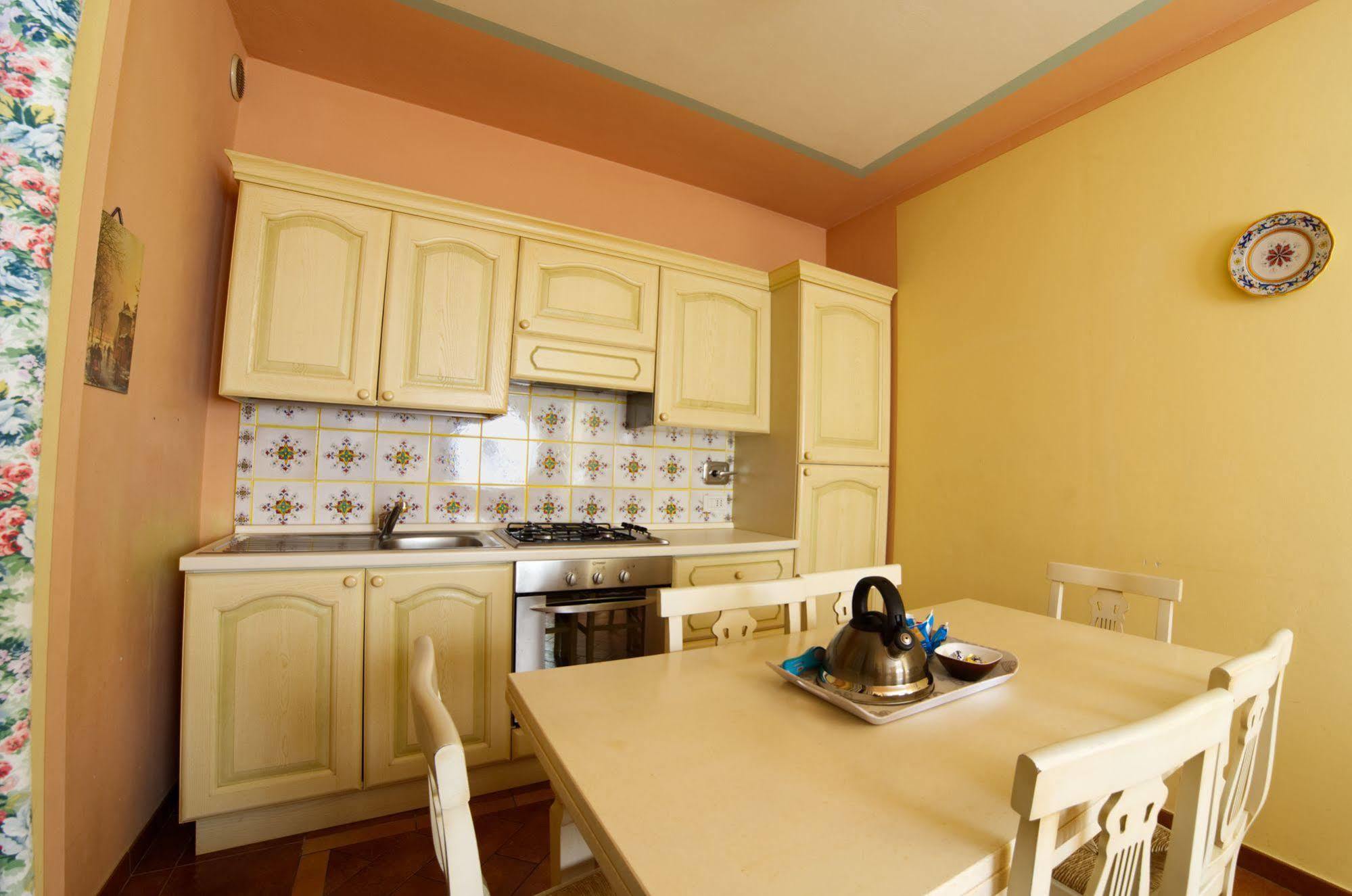 Residenze L'Uncinaia Holiday House Perugia Exterior photo